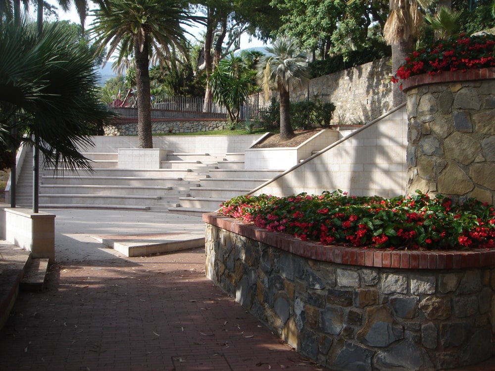 Realizzazione di un Anfiteatro nei giardini Piani D'Ascé