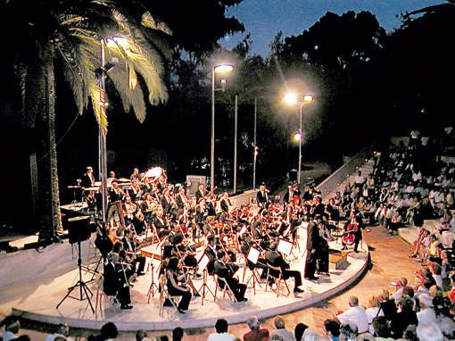 Realizzazione di un Anfiteatro nei giardini Piani D'Ascé