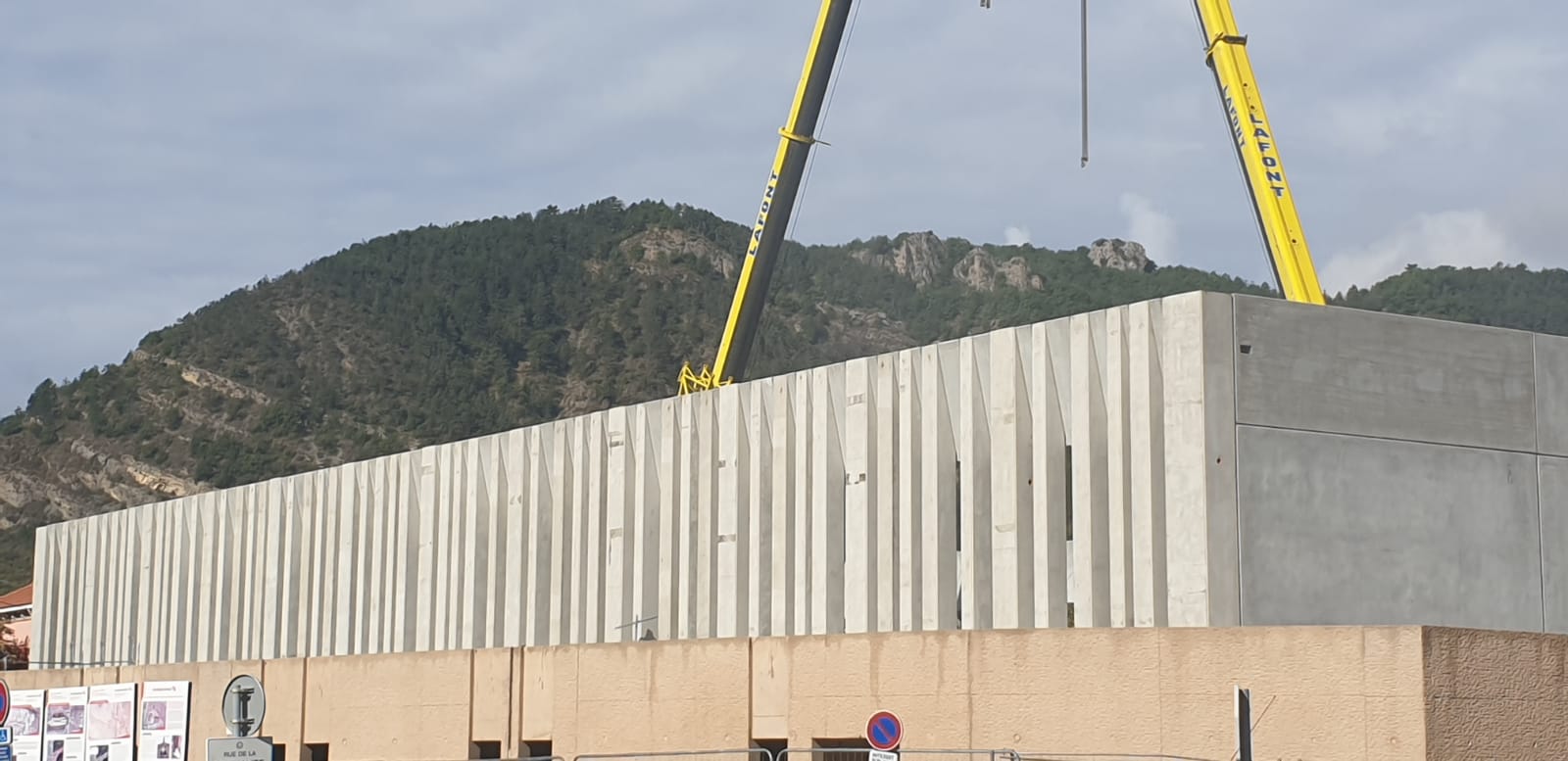 Costruzione di un centro sportivo per un Liceo