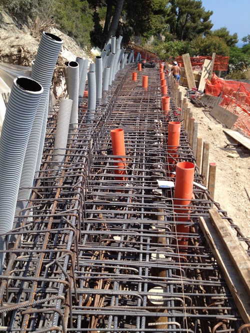 Demolizione e ricostruzione di due edifici di civile abitazione