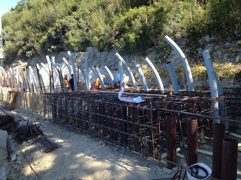 Demolizione e ricostruzione di due edifici di civile abitazione