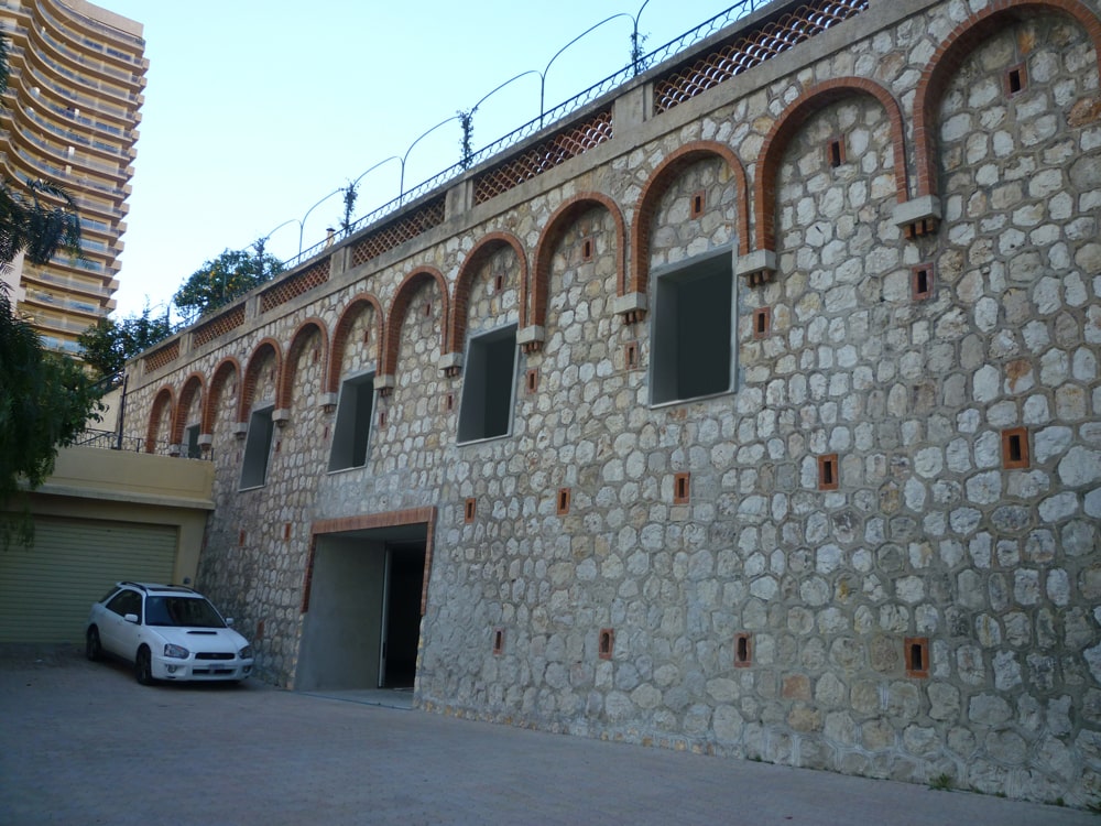 Realizzazione di un Garage interrato su due livelli con Piscina