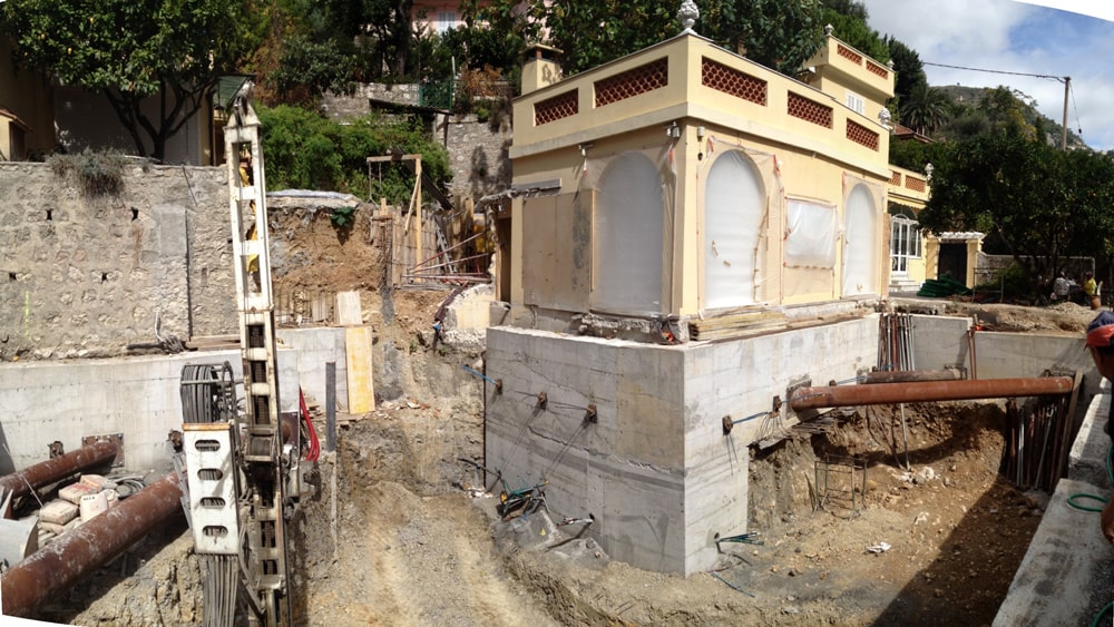 Realizzazione di un Garage interrato su due livelli con Piscina