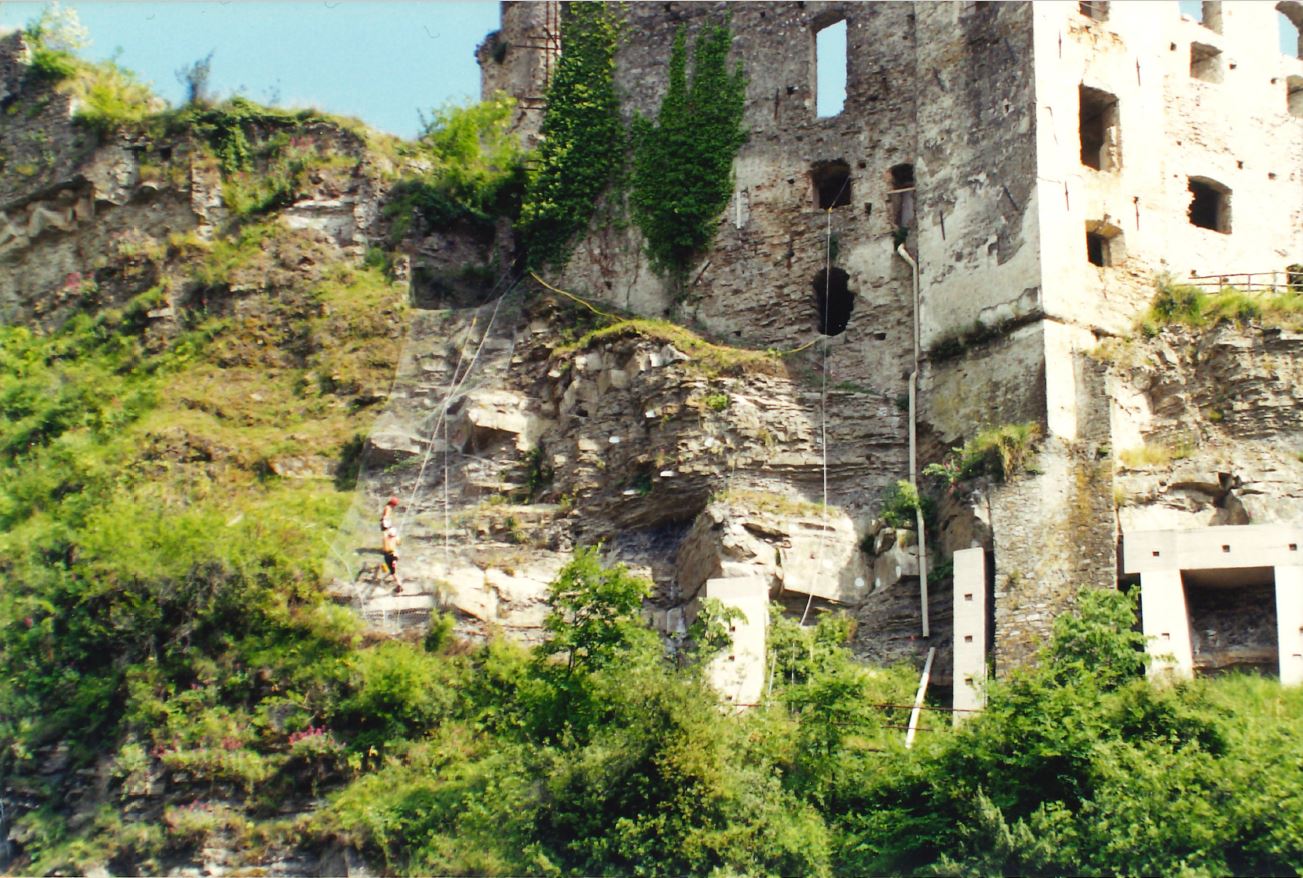 Consolidamento del sedime roccioso del Castello Doria