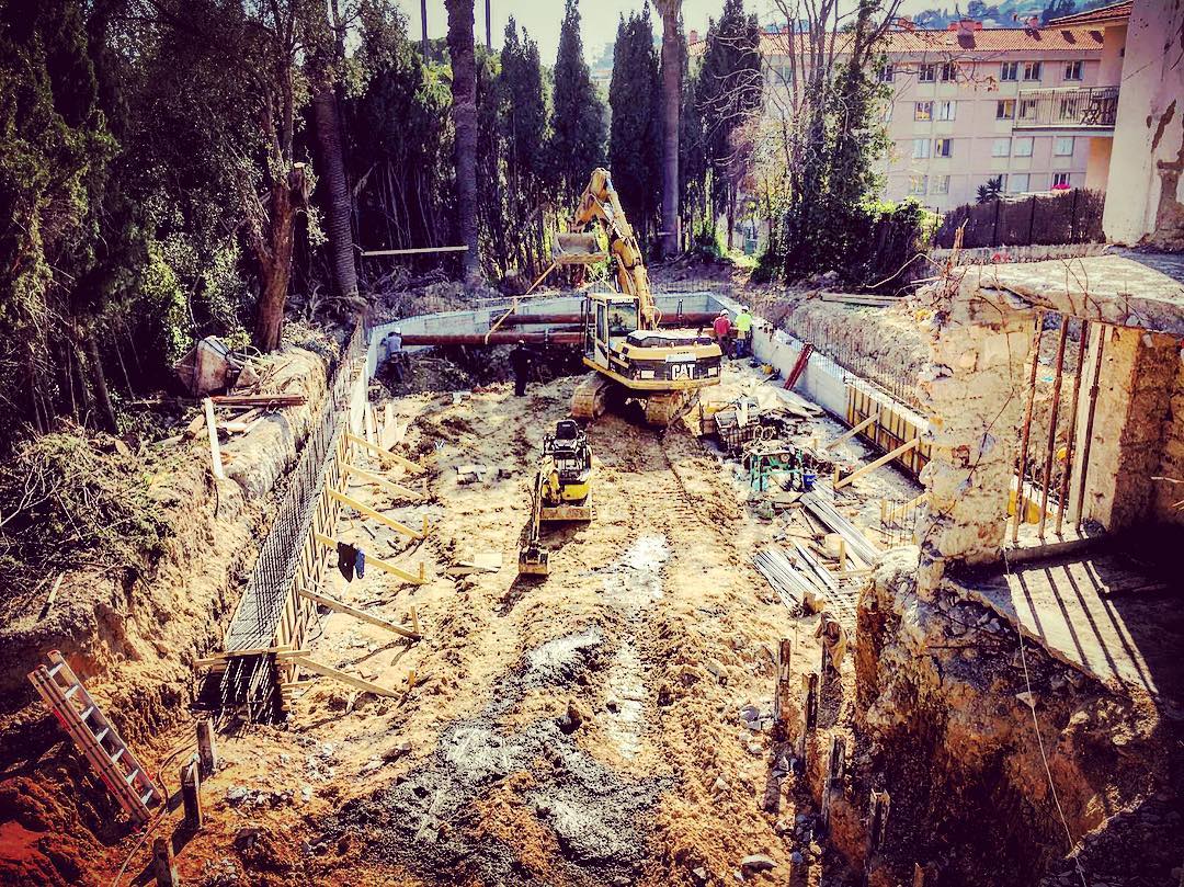 La Palmosa - costruzione di un edificio residenziale